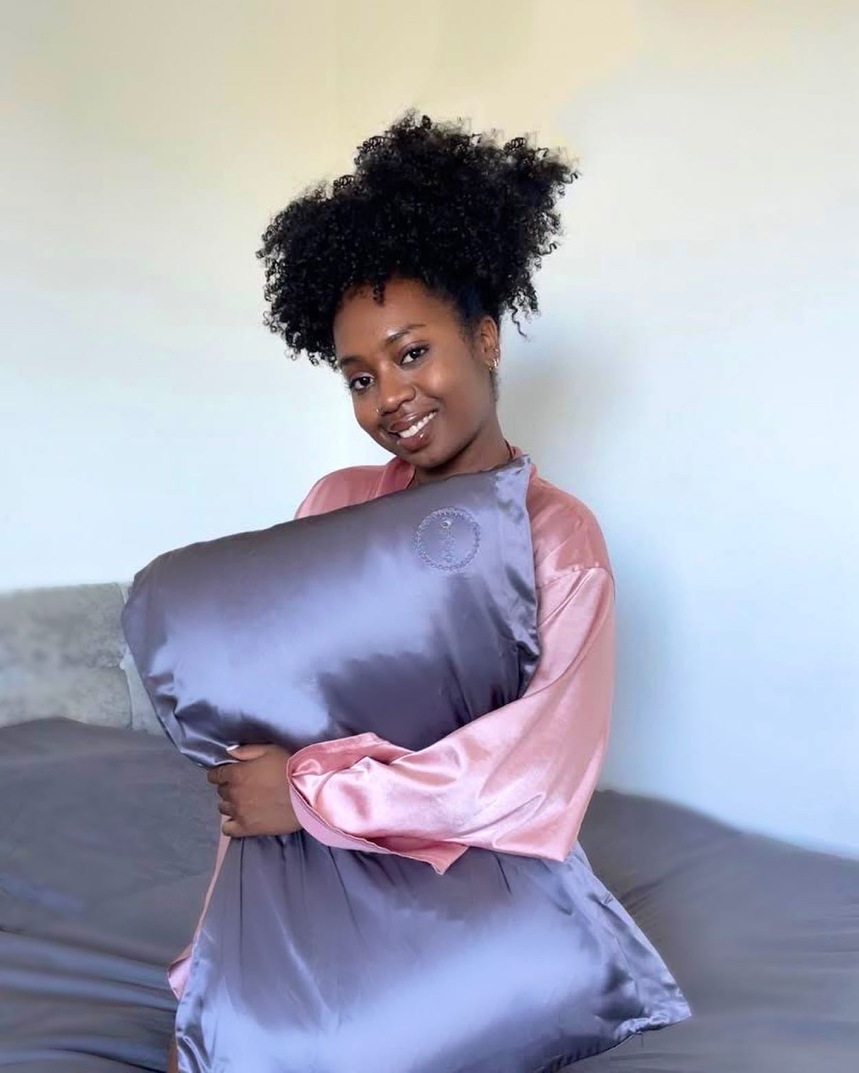 Crown Silk – Mulberry Silk Pillowcase for Afro Royalty